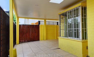 Casa en Venta en Venta Casa 4D 3B 2Est 1Bod, Beira Oriente, Puente Alto