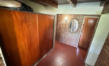 Casa exclusiva con bajada al río en Country Ubajay