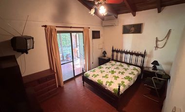 Casa exclusiva con bajada al río en Country Ubajay