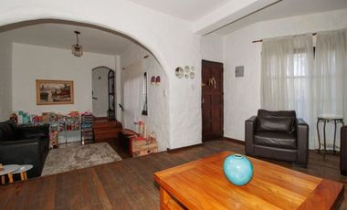 casa venta en Carapachay 5 amb. PERMUTA