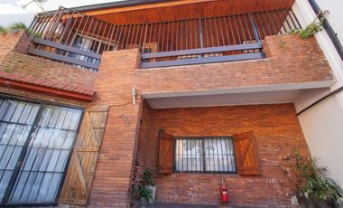 casa venta en Carapachay 5 amb. PERMUTA