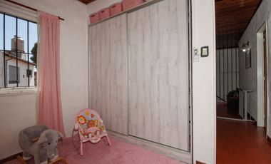 casa venta en Carapachay 5 amb. PERMUTA