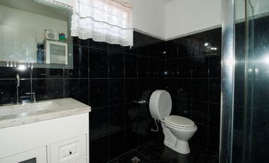 casa venta en Carapachay 5 amb. PERMUTA