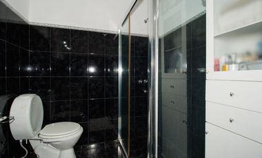 casa venta en Carapachay 5 amb. PERMUTA