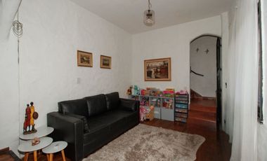 casa venta en Carapachay 5 amb. PERMUTA