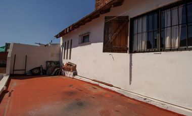casa venta en Carapachay 5 amb. PERMUTA