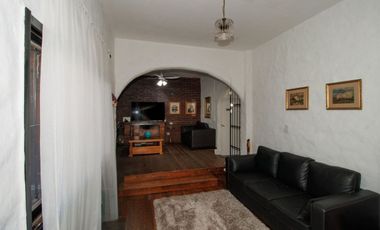 casa venta en Carapachay 5 amb. PERMUTA