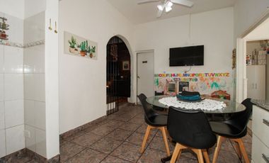 casa venta en Carapachay 5 amb. PERMUTA