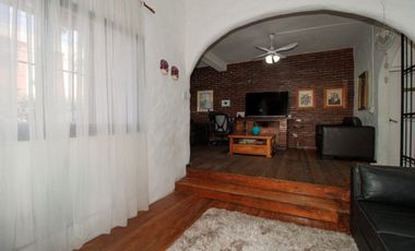 casa venta en Carapachay 5 amb. PERMUTA