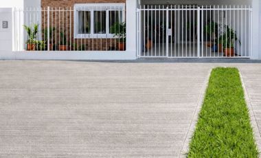 VENTA CASA 4 AMBIENTES VILLA ADELINA