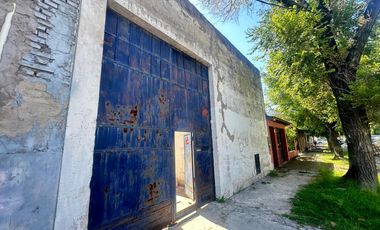 GALPÓN SEMICUBIERTO OFICINA BAÑO LANÚS OESTE