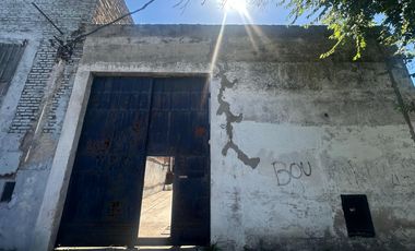 GALPÓN SEMICUBIERTO OFICINA BAÑO LANÚS OESTE