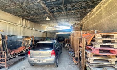 GALPÓN SEMICUBIERTO OFICINA BAÑO LANÚS OESTE