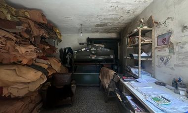 GALPÓN SEMICUBIERTO OFICINA BAÑO LANÚS OESTE