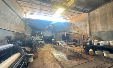 GALPÓN SEMICUBIERTO OFICINA BAÑO LANÚS OESTE