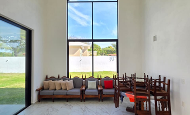 RESIDENCIA EN COTO PRIVADO, ALBERCA, 4 RECÁMARAS, 6.5 BAÑOS, COCHERA 3 AUTOS