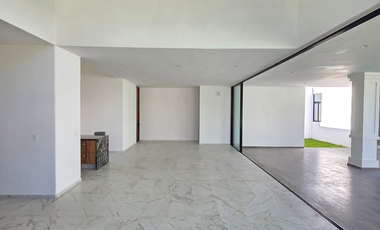 RESIDENCIA EN COTO PRIVADO, ALBERCA, 4 RECÁMARAS, 6.5 BAÑOS, COCHERA 3 AUTOS