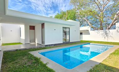 RESIDENCIA EN COTO PRIVADO, ALBERCA, 4 RECÁMARAS, 6.5 BAÑOS, COCHERA 3 AUTOS
