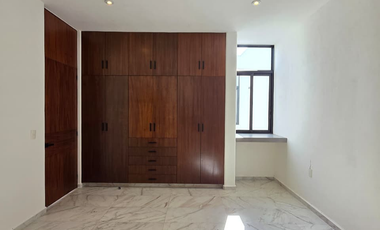RESIDENCIA EN COTO PRIVADO, ALBERCA, 4 RECÁMARAS, 6.5 BAÑOS, COCHERA 3 AUTOS