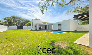 RESIDENCIA EN COTO PRIVADO, ALBERCA, 4 RECÁMARAS, 6.5 BAÑOS, COCHERA 3 AUTOS