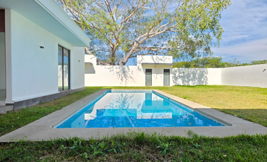 RESIDENCIA EN COTO PRIVADO, ALBERCA, 4 RECÁMARAS, 6.5 BAÑOS, COCHERA 3 AUTOS
