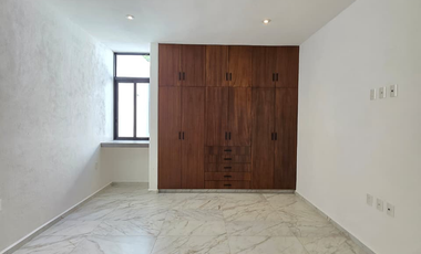 RESIDENCIA EN COTO PRIVADO, ALBERCA, 4 RECÁMARAS, 6.5 BAÑOS, COCHERA 3 AUTOS