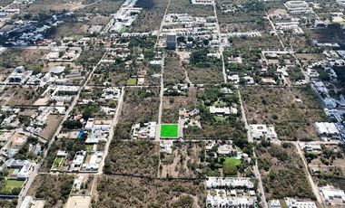 Terreno en venta en esquina Temozón Norte