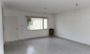 Hermoso Dúplex de 3 Dormitorios | B° Las Viñas | Cipolletti
