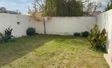 Hermoso Dúplex de 3 Dormitorios | B° Las Viñas | Cipolletti