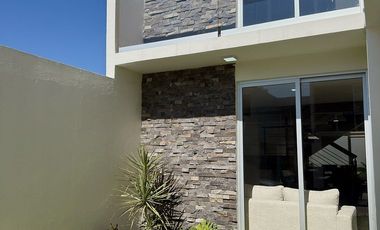 Casa de 4 habitaciones en venta, a unos pasos de Cto. Presidentes / USBI