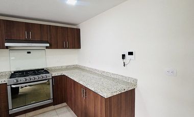 Casa de 4 habitaciones en venta, a unos pasos de Cto. Presidentes / USBI