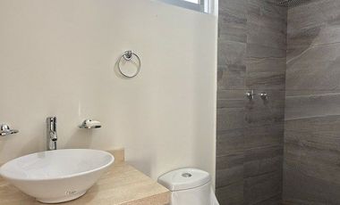 Casa de 4 habitaciones en venta, a unos pasos de Cto. Presidentes / USBI