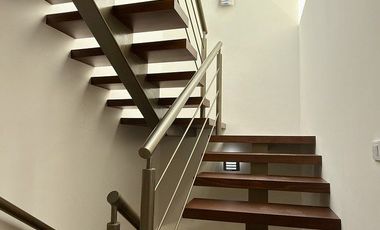 Casa de 4 habitaciones en venta, a unos pasos de Cto. Presidentes / USBI