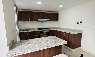 Casa de 4 habitaciones en venta, a unos pasos de Cto. Presidentes / USBI