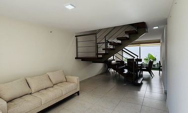 Casa de 4 habitaciones en venta, a unos pasos de Cto. Presidentes / USBI