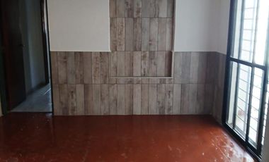 USO COMERCIAL: CASA DE 200M2 CUBIERTOS - 4 DORM - TERRAZAS.