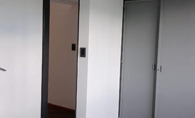 USO COMERCIAL: CASA DE 200M2 CUBIERTOS - 4 DORM - TERRAZAS.