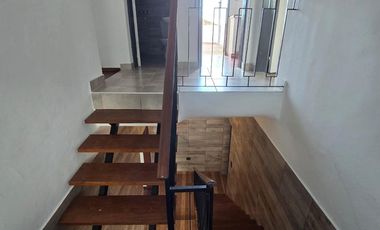 USO COMERCIAL: CASA DE 200M2 CUBIERTOS - 4 DORM - TERRAZAS - COCHERAS