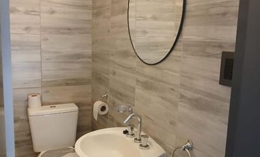 USO COMERCIAL: CASA DE 200M2 CUBIERTOS - 4 DORM - TERRAZAS.