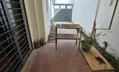 USO COMERCIAL: CASA DE 200M2 CUBIERTOS - 4 DORM - TERRAZAS - COCHERAS