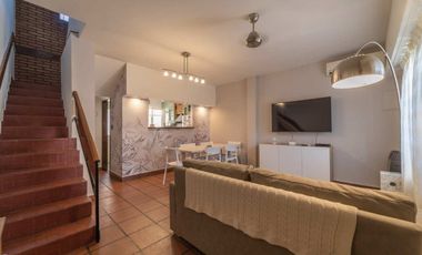 VENTA TRIPLEX 3 AMBIENTES CON COCHERA OLIVOS