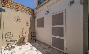 VENTA TRIPLEX 3 AMBIENTES CON COCHERA OLIVOS