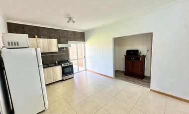 SE VENDE CASA PATIO/PILETA Y QUINCHO EN PRADERA II