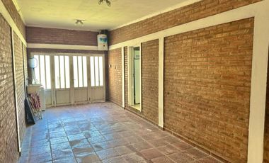 SE VENDE CASA PATIO/PILETA Y QUINCHO EN PRADERA II