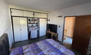 VENTA HERMOSA CASA DE 3 D EN VILLA ARGENTINA