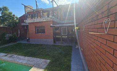 VENTA HERMOSA CASA DE 3 D EN VILLA ARGENTINA