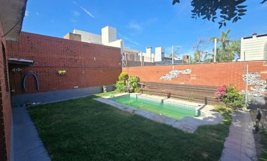 VENTA HERMOSA CASA DE 3 D EN VILLA ARGENTINA