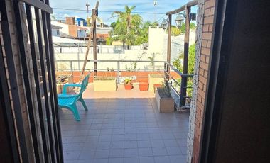 VENTA HERMOSA CASA DE 3 D EN VILLA ARGENTINA