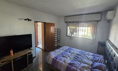 VENTA HERMOSA CASA DE 3 D EN VILLA ARGENTINA
