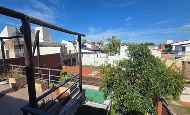 VENTA HERMOSA CASA DE 3 D EN VILLA ARGENTINA